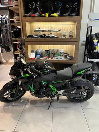 KAWASAKI Z650 ABS 